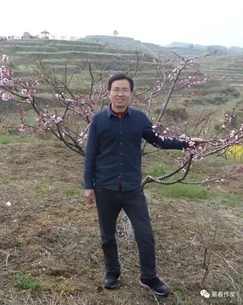 陳新宇_副本.jpg