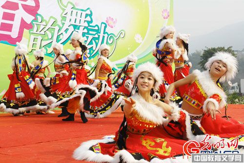 藝術(shù)與職業(yè)教育相融合 用藝術(shù)之美彰顯內(nèi)涵教育